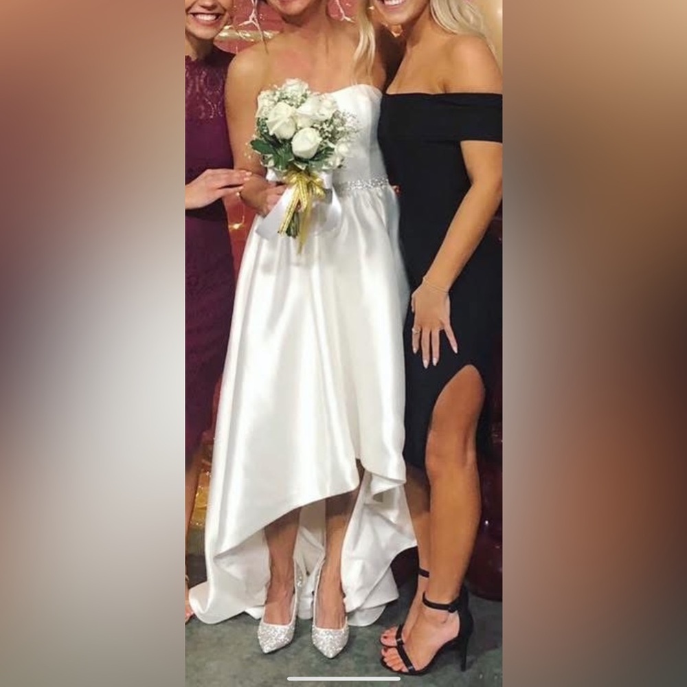 Elegant White Wedding Dress